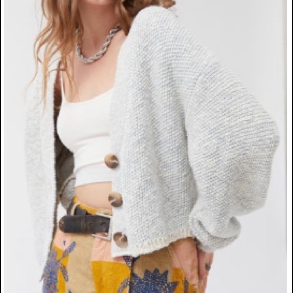Urban Outfitters Sweaters - Urban Outfitters ballon sleeve cardigan